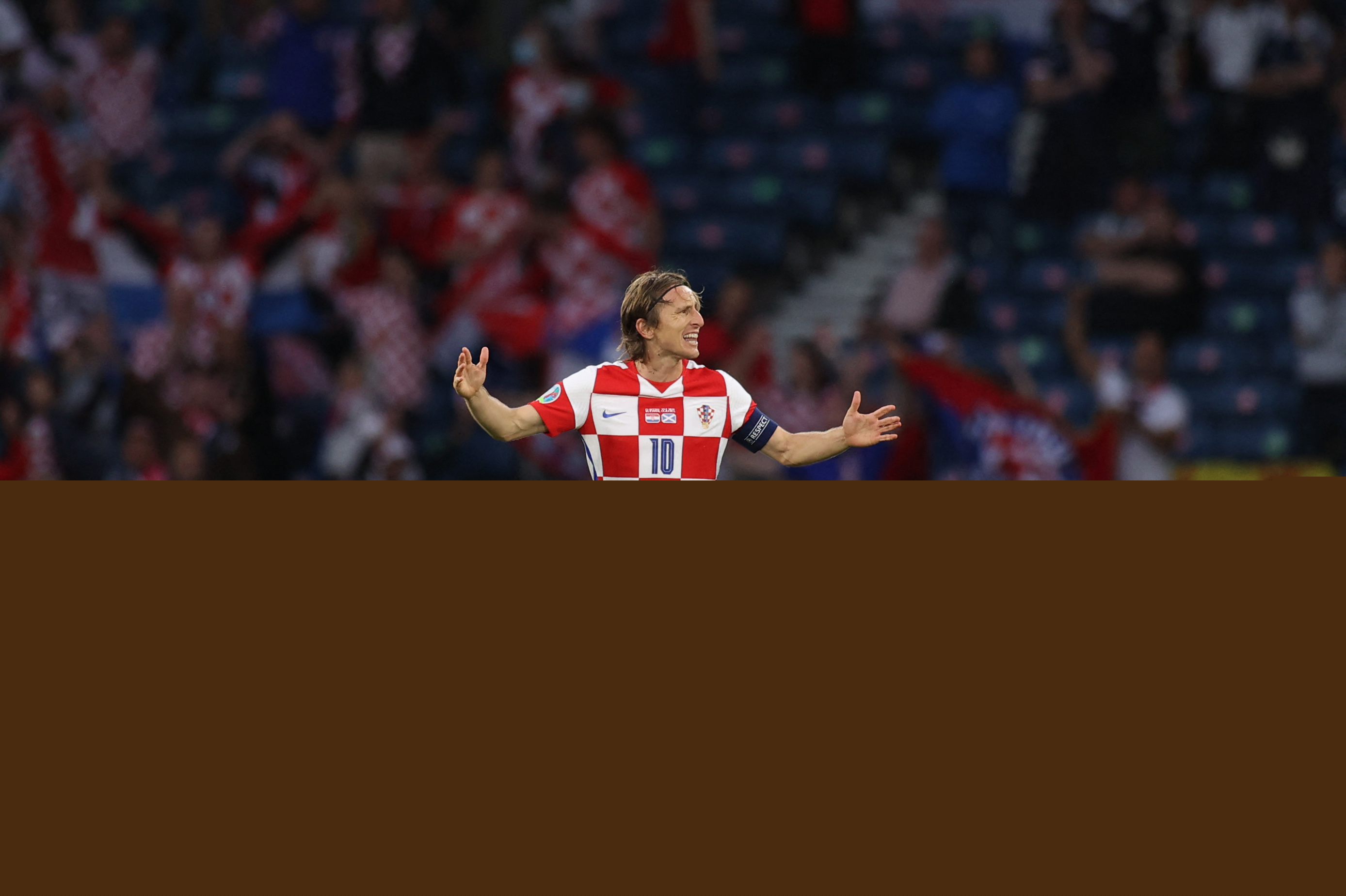 特雷杨晒全新3号球衣！奇才官方热烈欢迎双方有意达成3年1.2亿续约